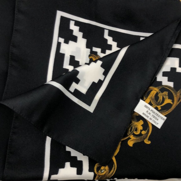 Fashionable Timeless Black White Gold Square Scarf Shawl. Made in Italy. VTG  EC - Picture 5 of 15